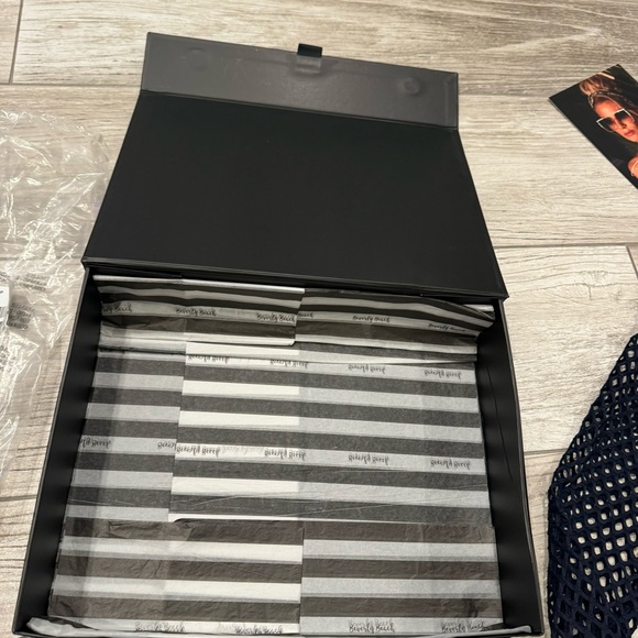 BEVERLY BEACH CAMILLE Cover up Navy Size small - Picture 9 of 14